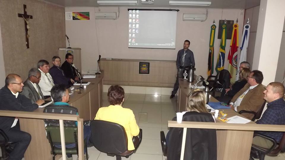 Hoje pela manhã na Câmara de Vereadores de São Jerônimo, aconteceu reunião dos gerentes dos Correios da Região Carbonífera.